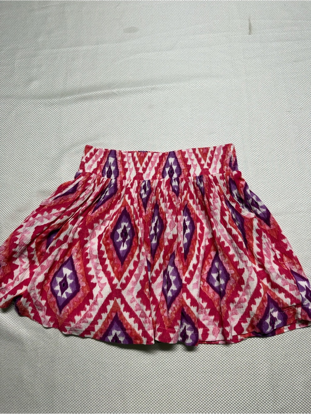 Aeropostale Girls Pink and Purple Diamond Print Skirt